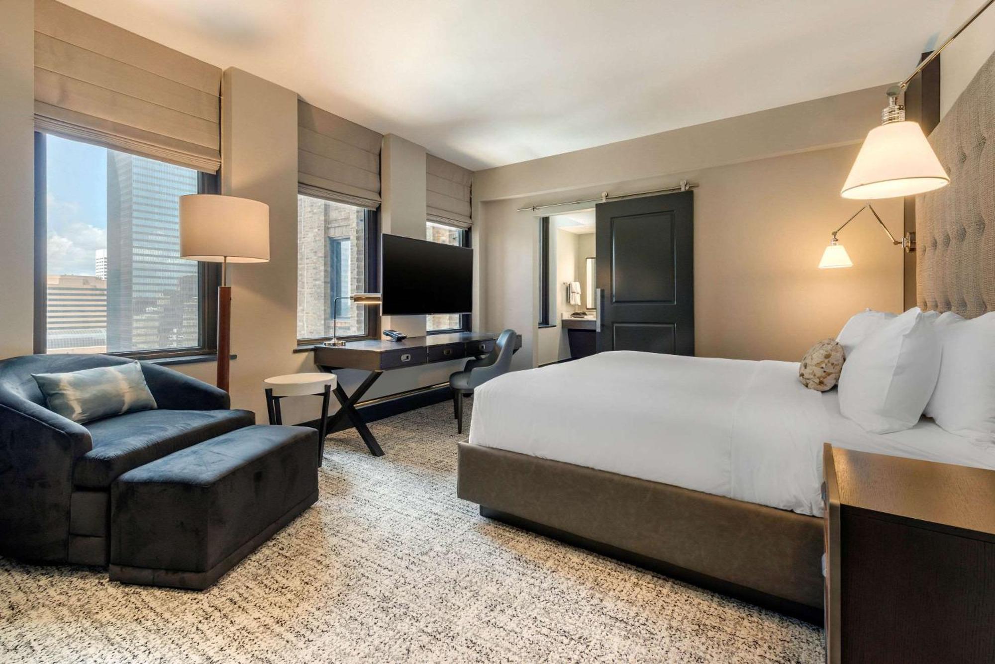Cambria Hotel Houston Downtown Convention Center Екстериор снимка